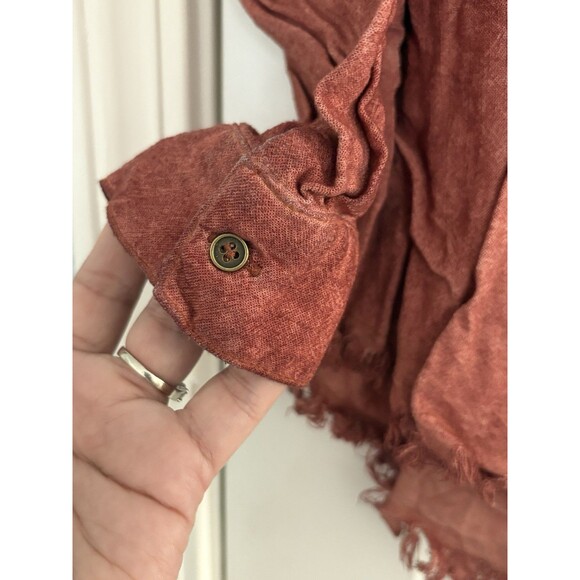 Umgee Top Blouse Womens Medium Mineral Wash Rust Raw Hem Long Sleeve Boho Grunge - Picture 4 of 7